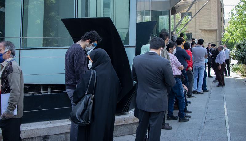 چرا باید برای گرفتن کد معاملاتی آنلاین حضوری به کارگزاری چرا باید برای دریافت کد معاملاتی آنلاین حضوری به کارگزاری ها مراجعه کرد؟
