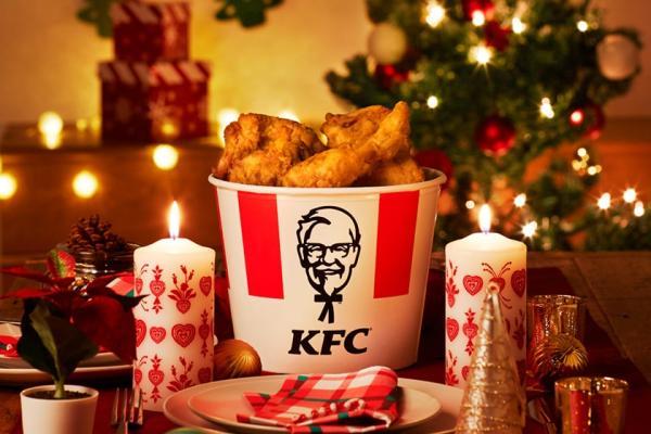 سنت عجیب ژاپنی ها در شب کریسمس سنت عجیب ژاپنی ها در شب کریسمس